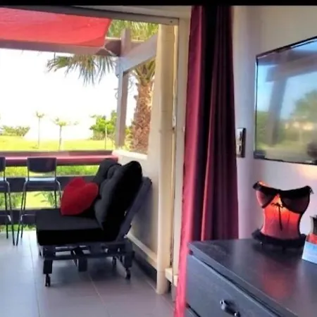 La Cage Village Naturiste 아파트 *